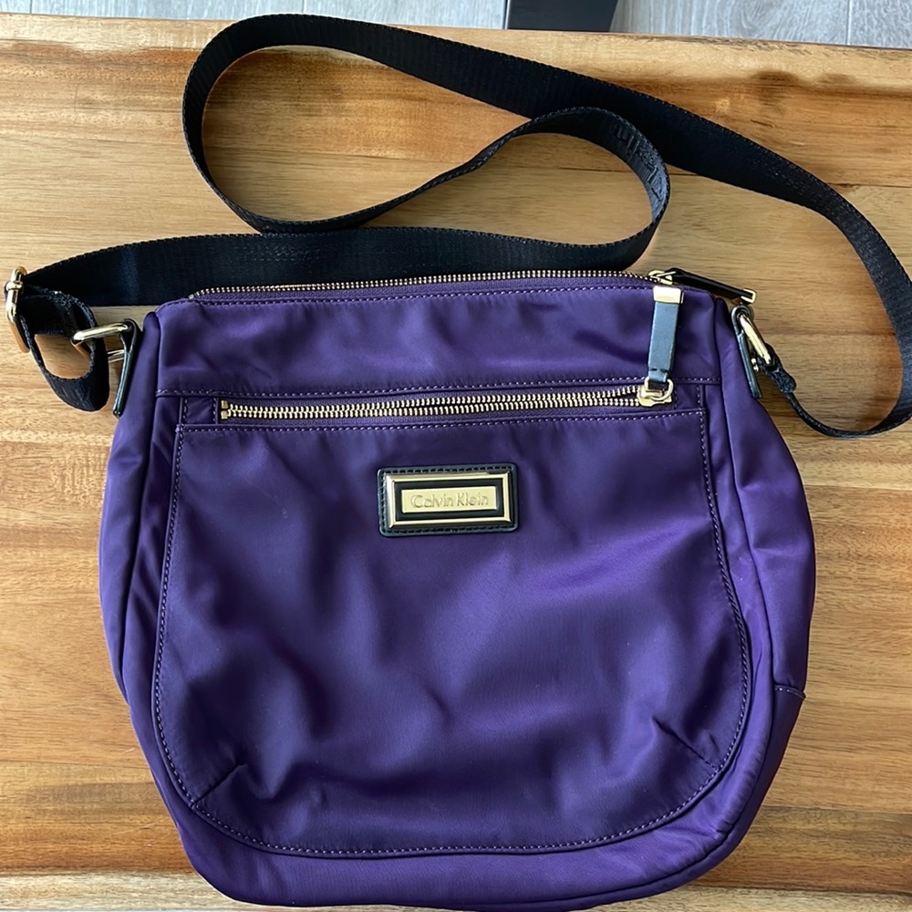 GUC Calvin Klein crossbody bag